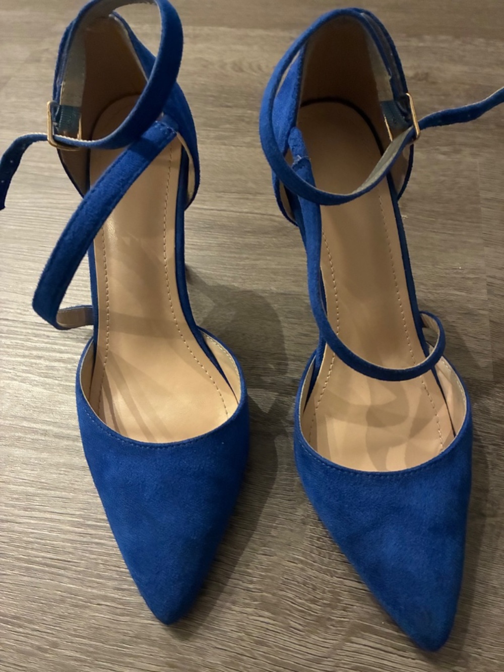 Strappy Blue faux suede heels. Size 6. Colorful Wedding Formal Girls night EUC